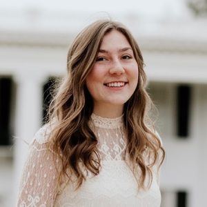 Meet your Posher, Lydia